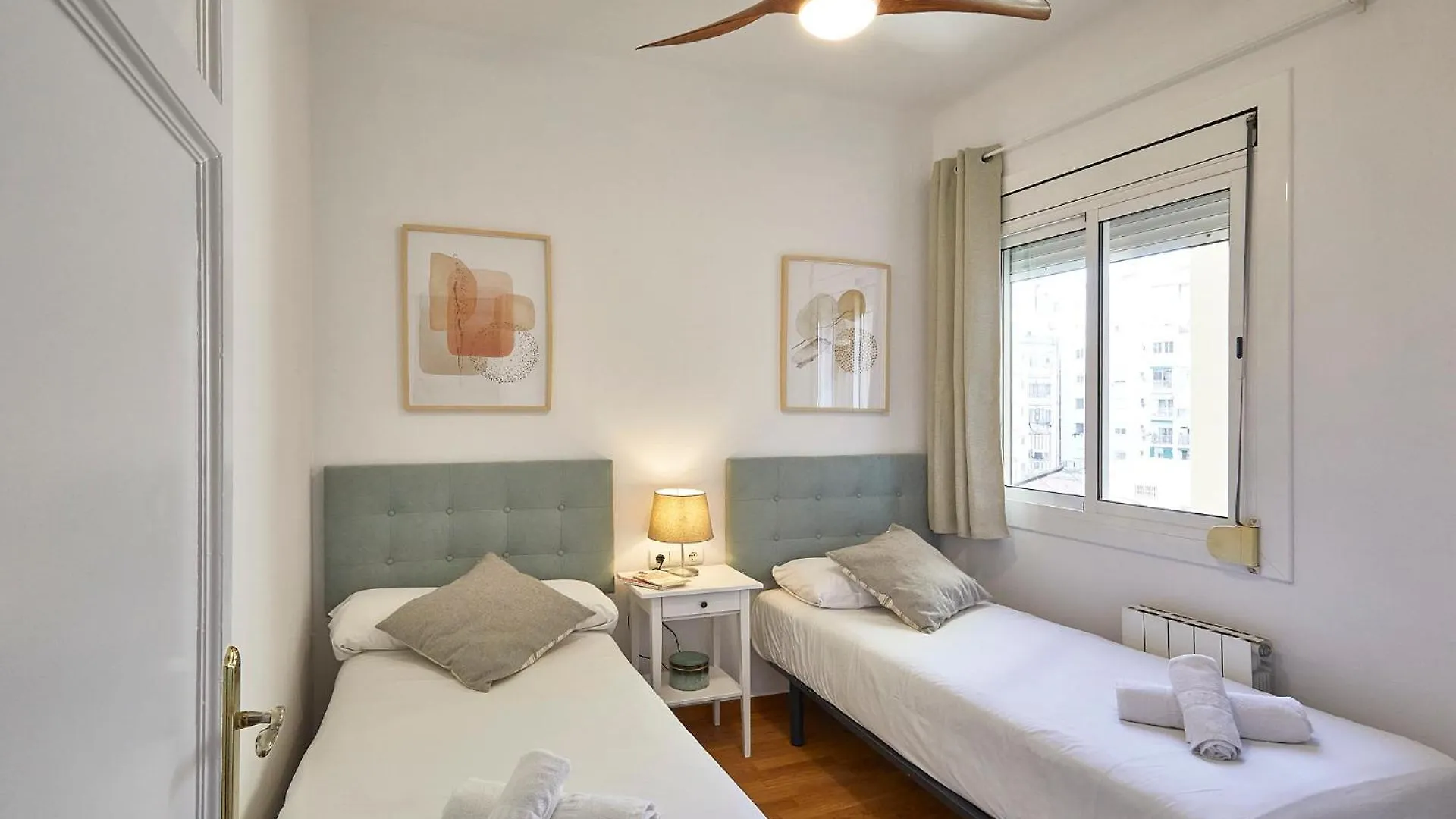 Bbarcelona Central Eixample Flat 0*, Barcelona